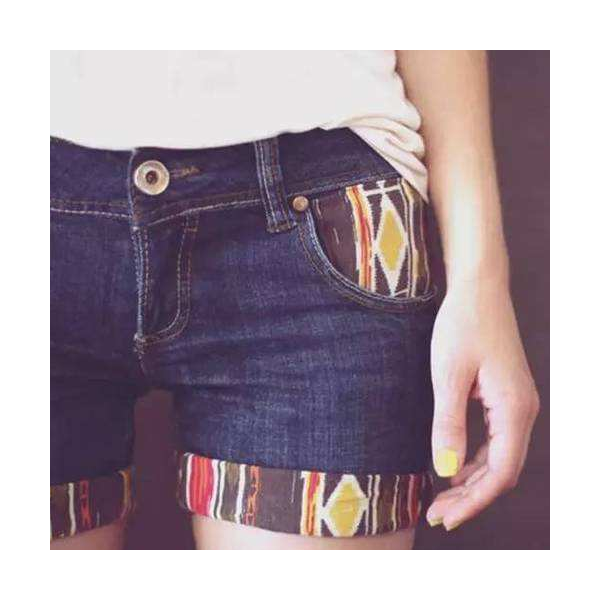 长裤变短裤，还封一个花边，很有意思咯