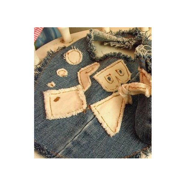 婴儿围兜很卡哇伊