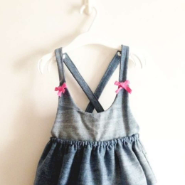 小女孩的连衣裙