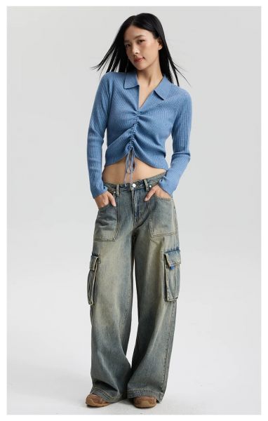 Lee25秋冬新品舒适版V领小刺绣Logo设计蓝色女毛衣